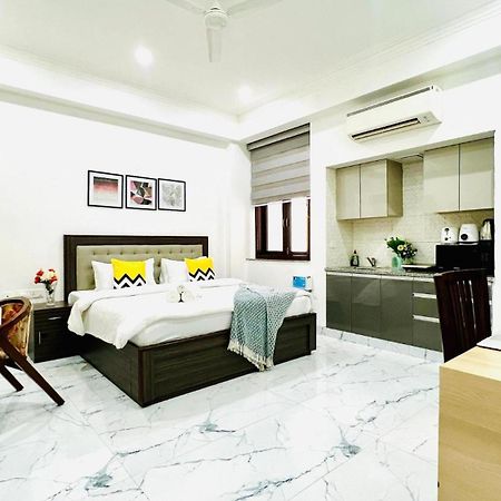 Bluo Studio2 Golf Course Road - Gym, Terrace Garden Gurgaon Exterior photo