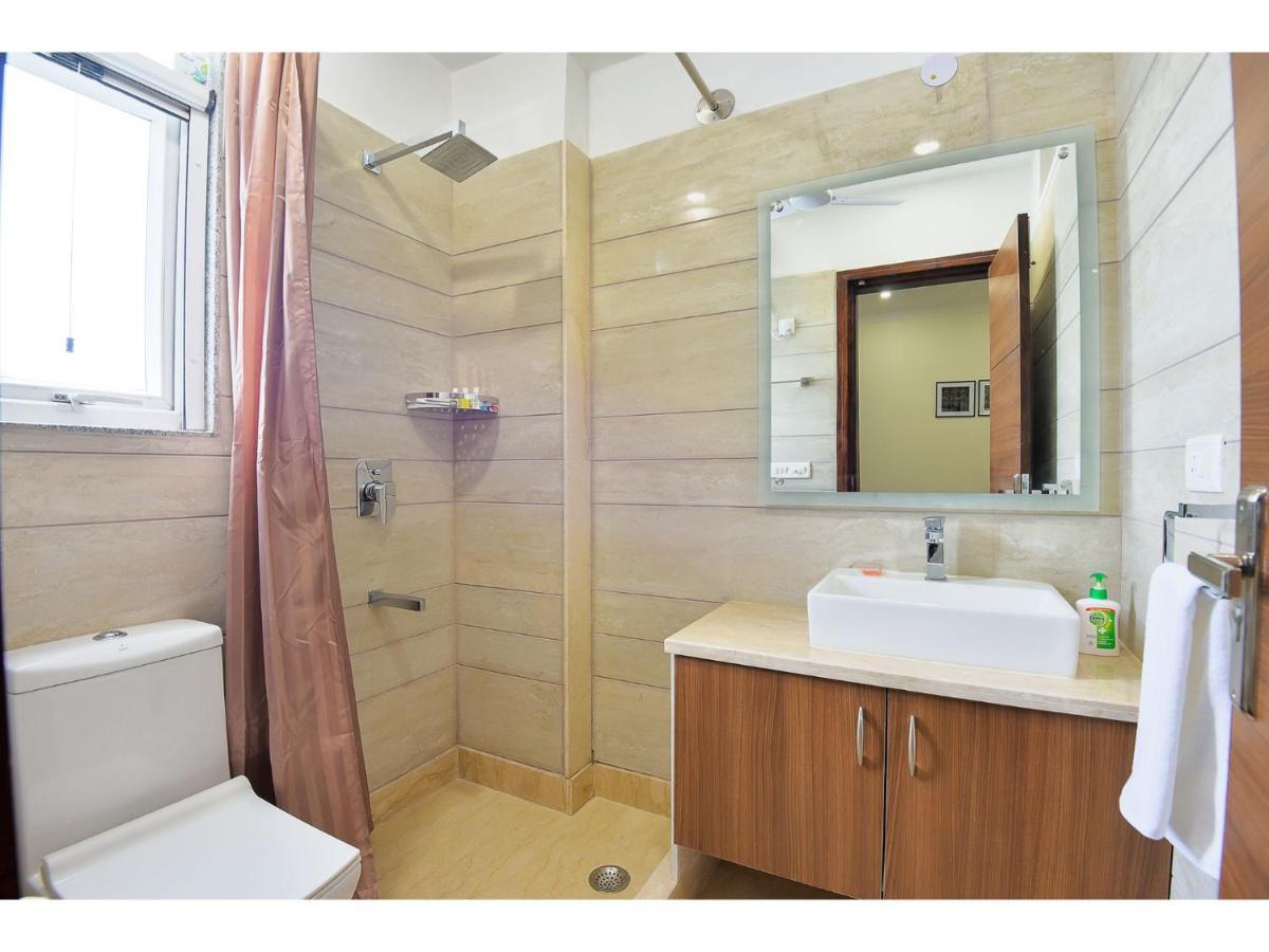 Bluo Studio2 Golf Course Road - Gym, Terrace Garden Gurgaon Exterior photo