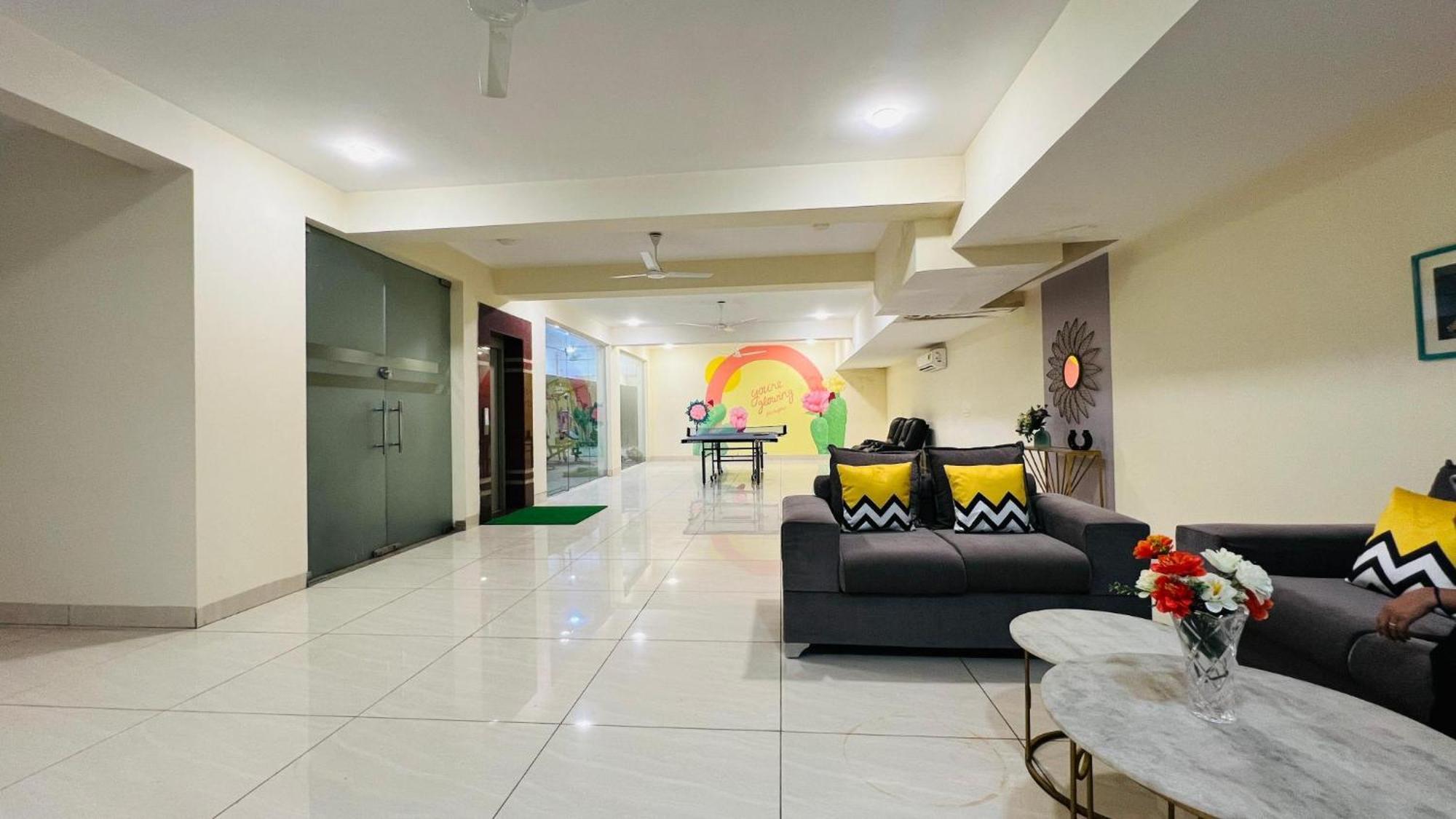 Bluo Studio2 Golf Course Road - Gym, Terrace Garden Gurgaon Exterior photo