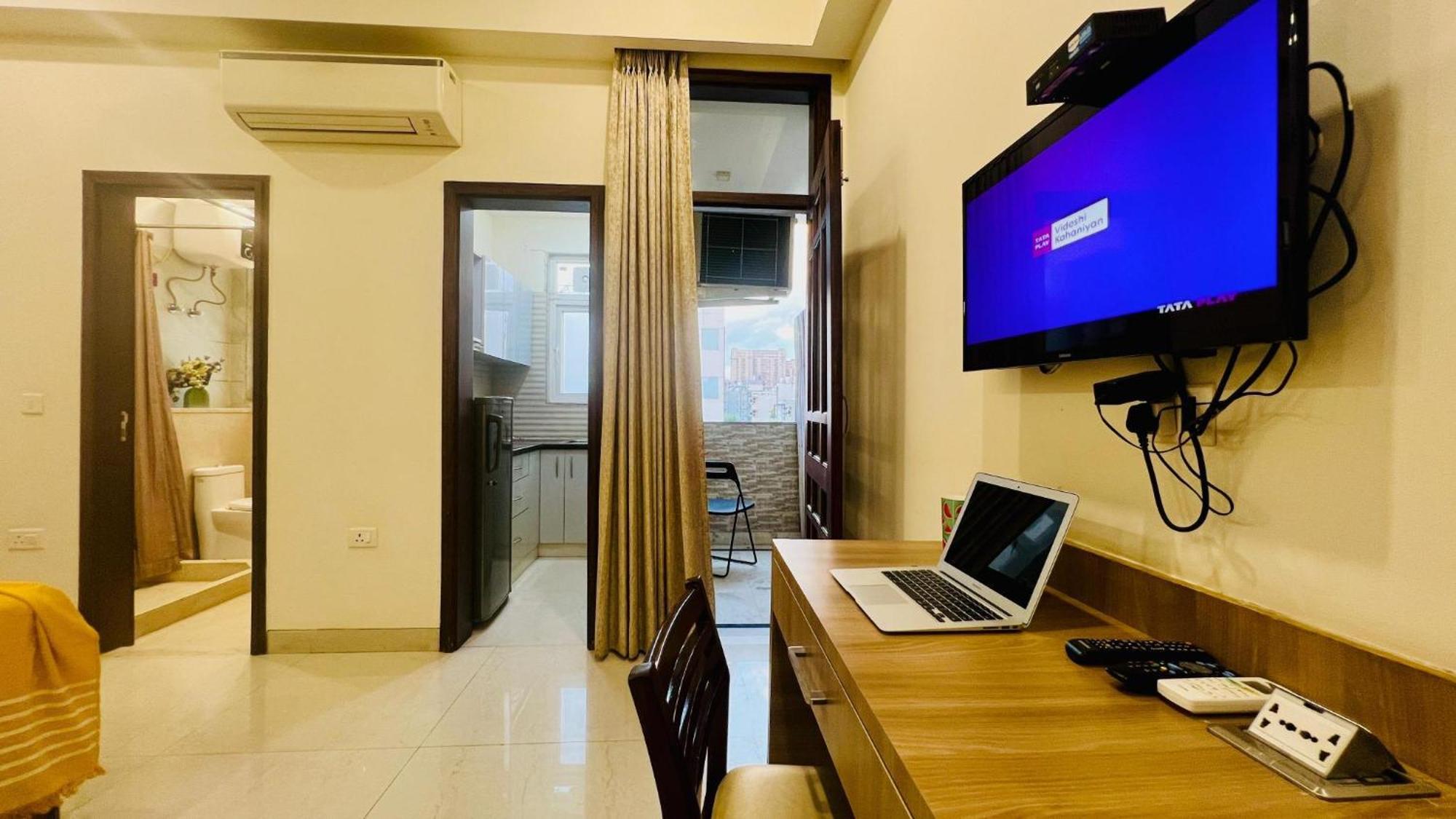 Bluo Studio2 Golf Course Road - Gym, Terrace Garden Gurgaon Exterior photo
